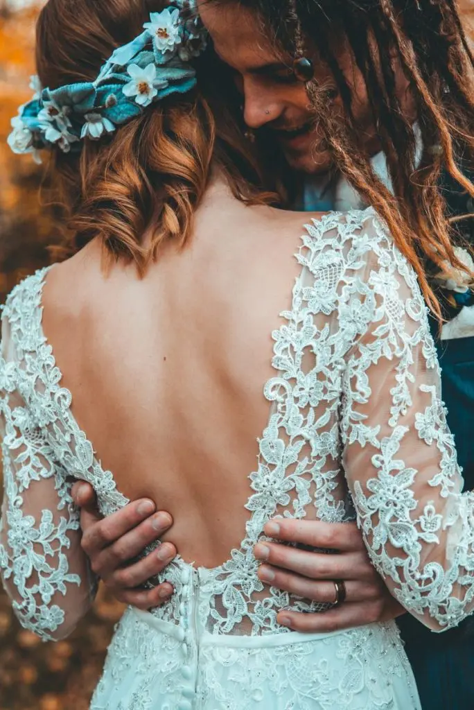 5 Stunning Backless Wedding Dresses You Will Fall In Love With