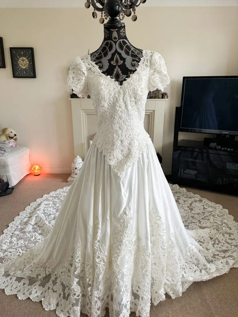 Long sleeve lace ivory wedding dress top