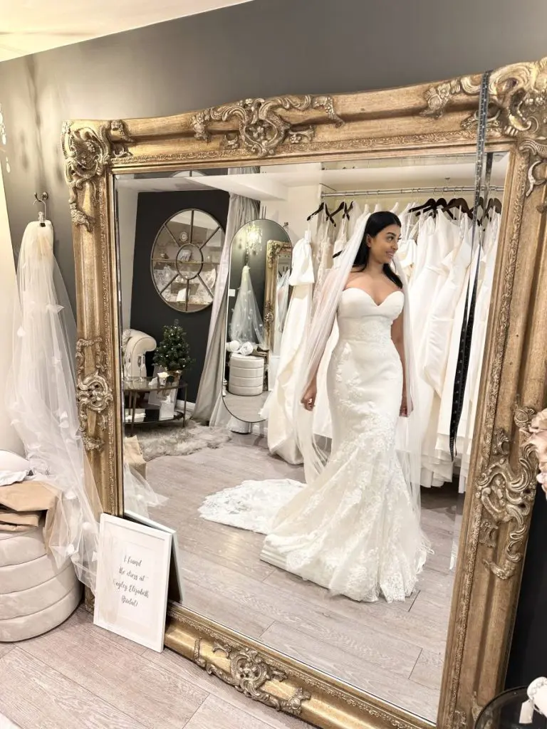 Enzoani Laura on Bride2bride