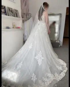 Preloved wedding dresses near me store