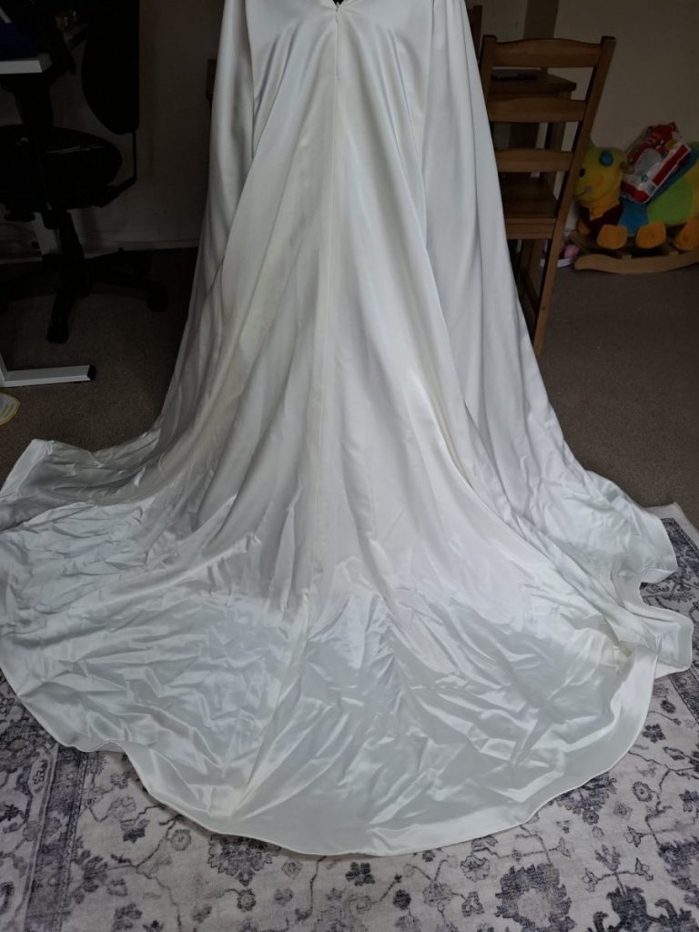 Size 12-14 White wedding dress wedding dress for sale on Bride2Bride