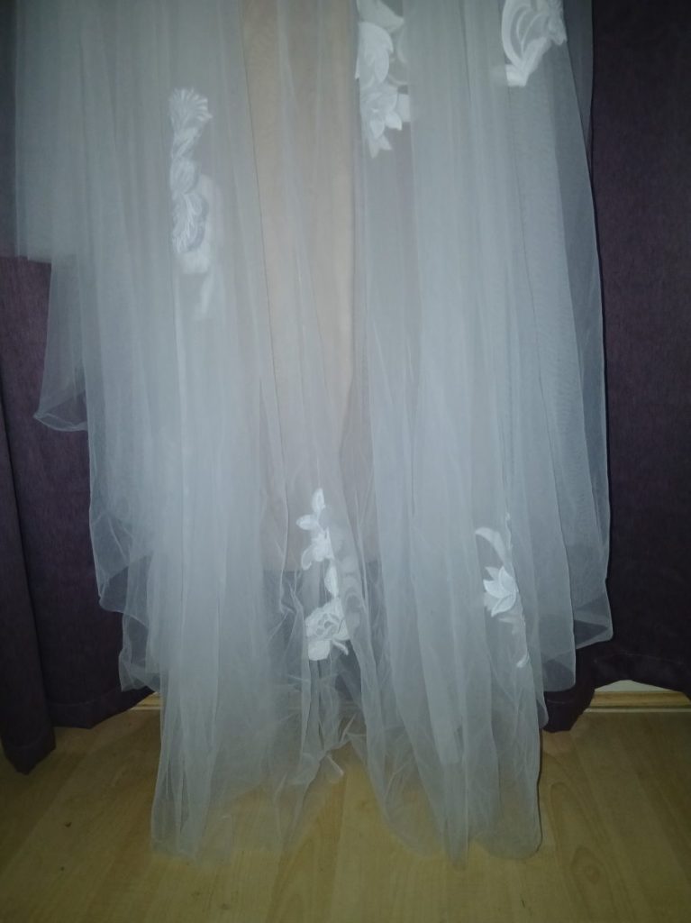 Beautiful lace, romantic style gown. wedding dress for sale on Bride2Bride