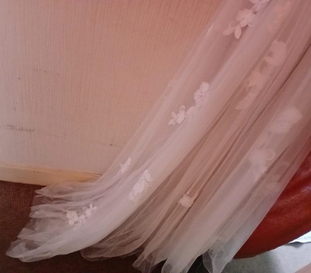 Beautiful lace, romantic style gown. wedding dress for sale on Bride2Bride